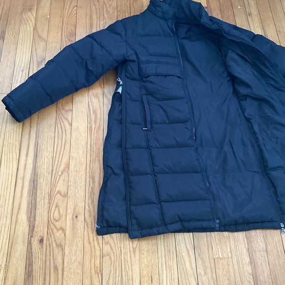 Guess black puffed women coat size medium preowned - Picture 7 of 9